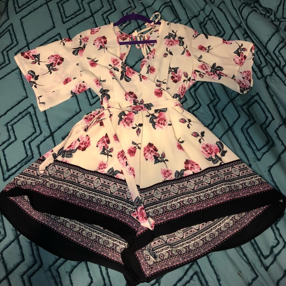 Beige, black & pink romper! - Picture 3 of 3